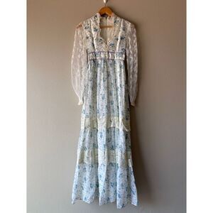 Vintage 70s Gunne Sax inspired floral prairie maxi dress
